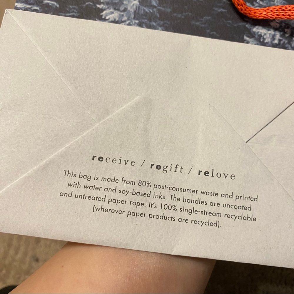 New (Anthropologie) Small Winter Holiday Gift Paper Bags | Set of 3 - Picture 8 of 10